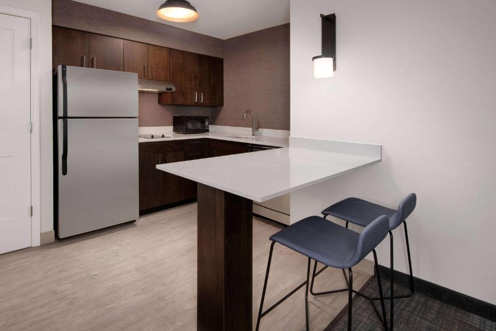 Deluxe Studio Suite King interior